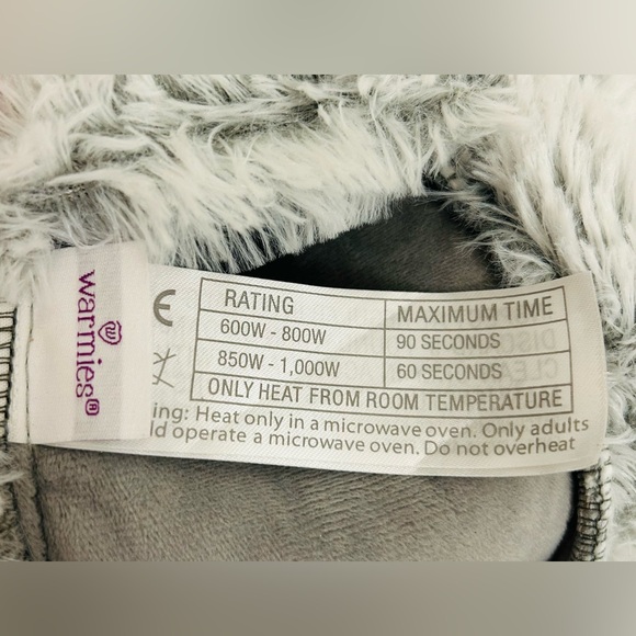 Cozy Gray Faux Fur Slippers - Picture 2 of 5
